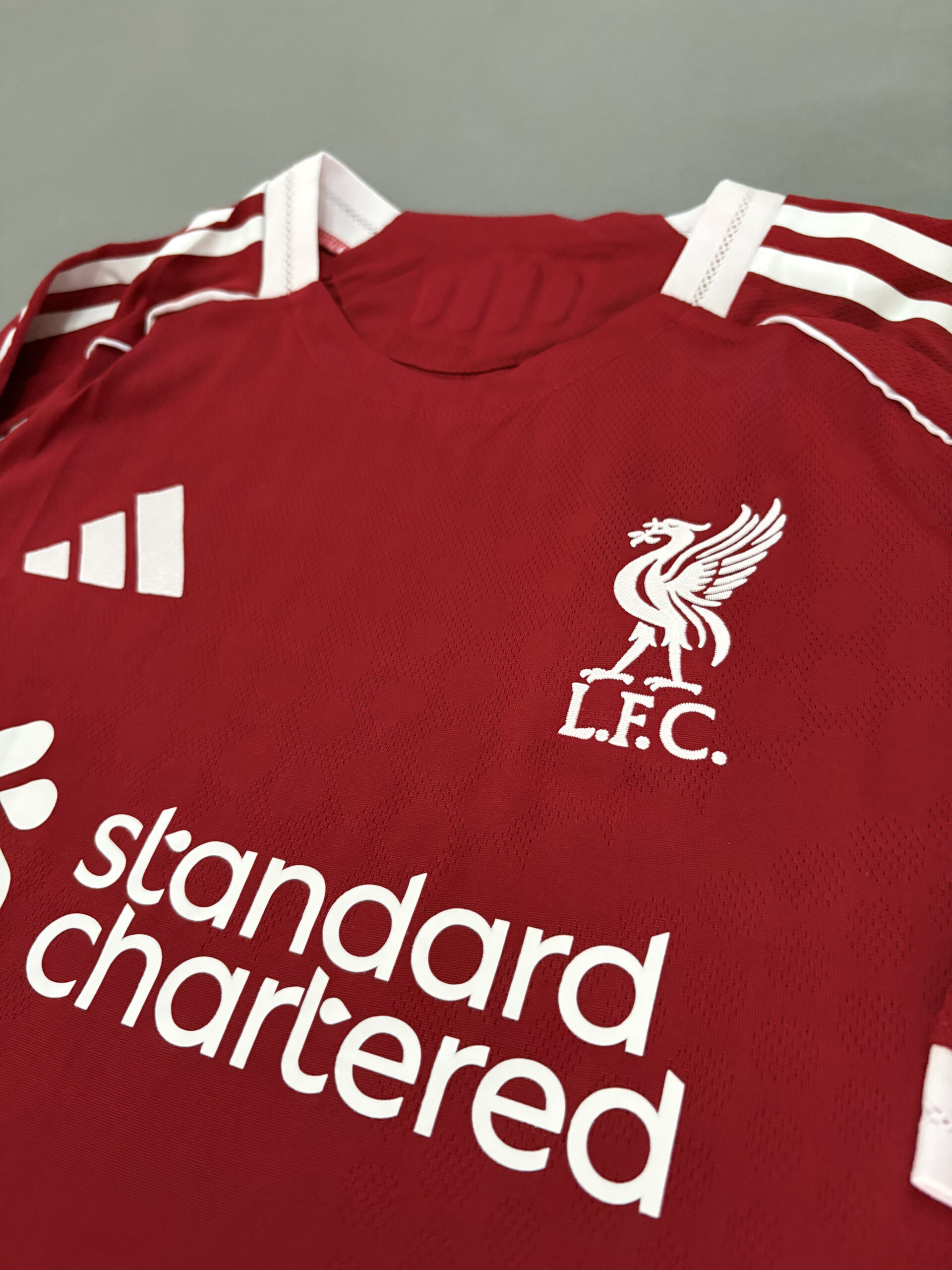 Liverpool 25/26 Titular IMPORTADA (Version Jugador) - Image 3