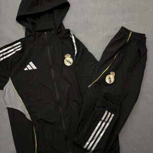 Conjunto Real Madrid Campera y Pantalon Rompeviento IMPORTADO