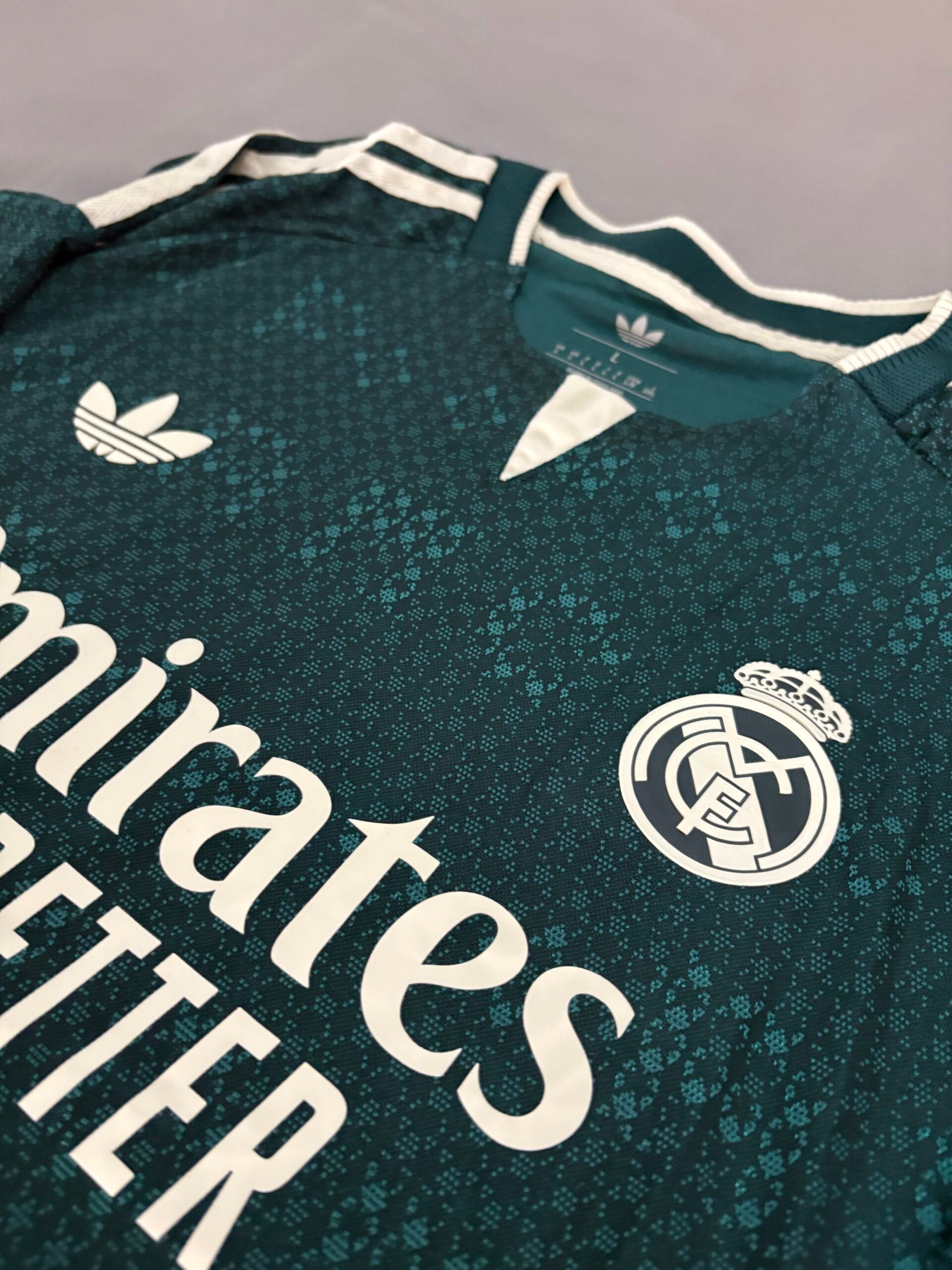 Real Madrid Alternativa 26/27 Manga Larga IMPORTADA Version Jugador - Imagen 3