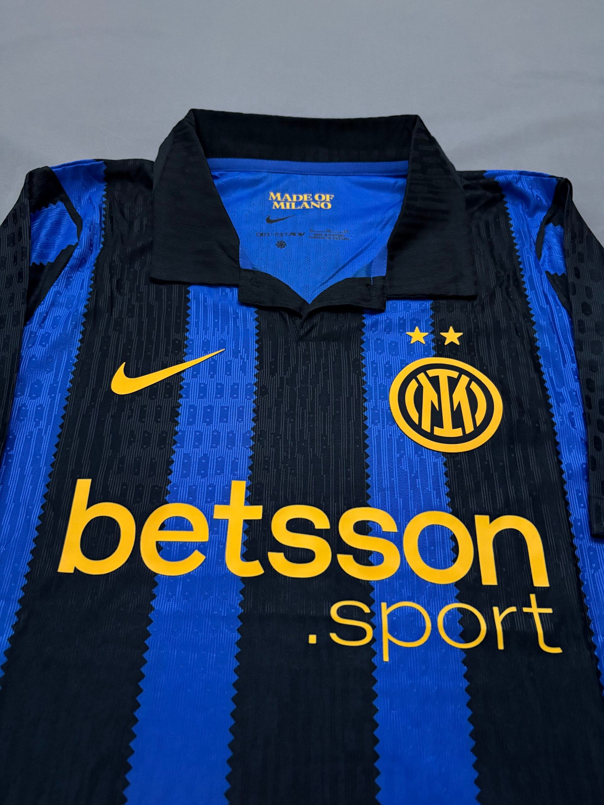 Inter Titular 26/27 IMPORTADA Version Jugador - Imagen 2