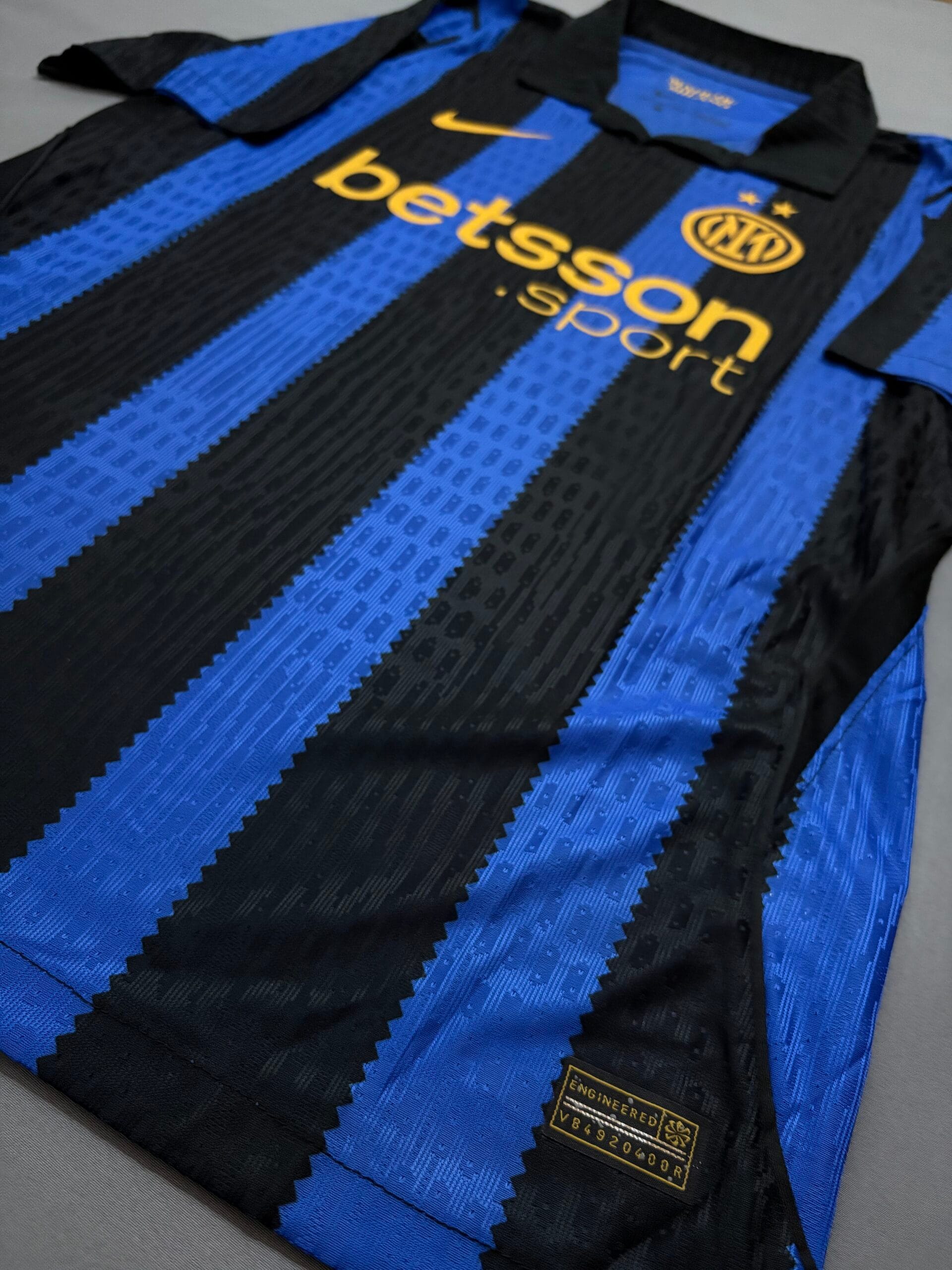 Inter Titular 26/27 IMPORTADA Version Jugador - Imagen 3
